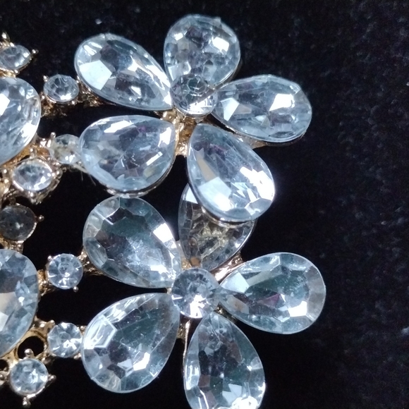 NWOT 2 piece Jewelry - Picture 3 of 4